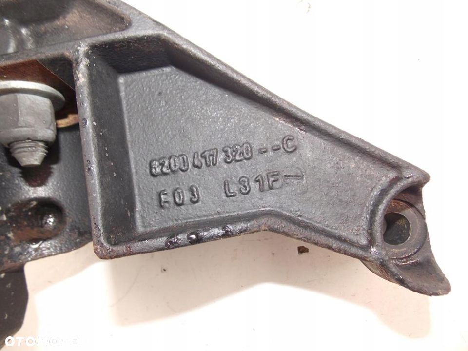 łapa skrzyni biegów master 2.5 dci 8200417320 - 3