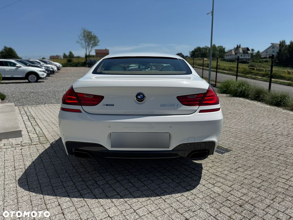 BMW Seria 6 650i xDrive - 29