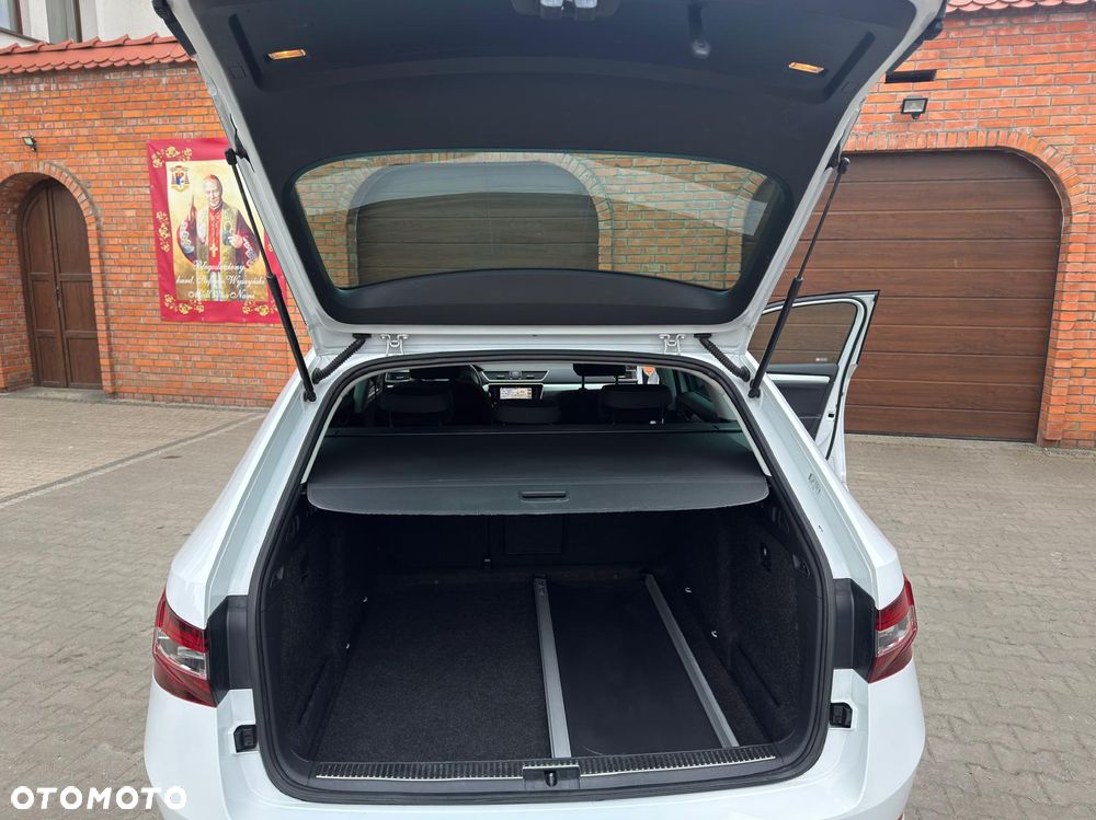 Skoda Superb 1.6 TDI GreenLine - 15