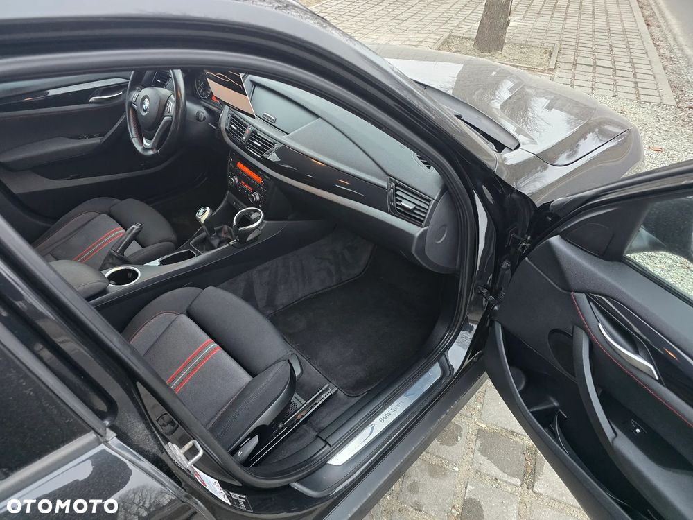 BMW X1 sDrive18d xLine - 16