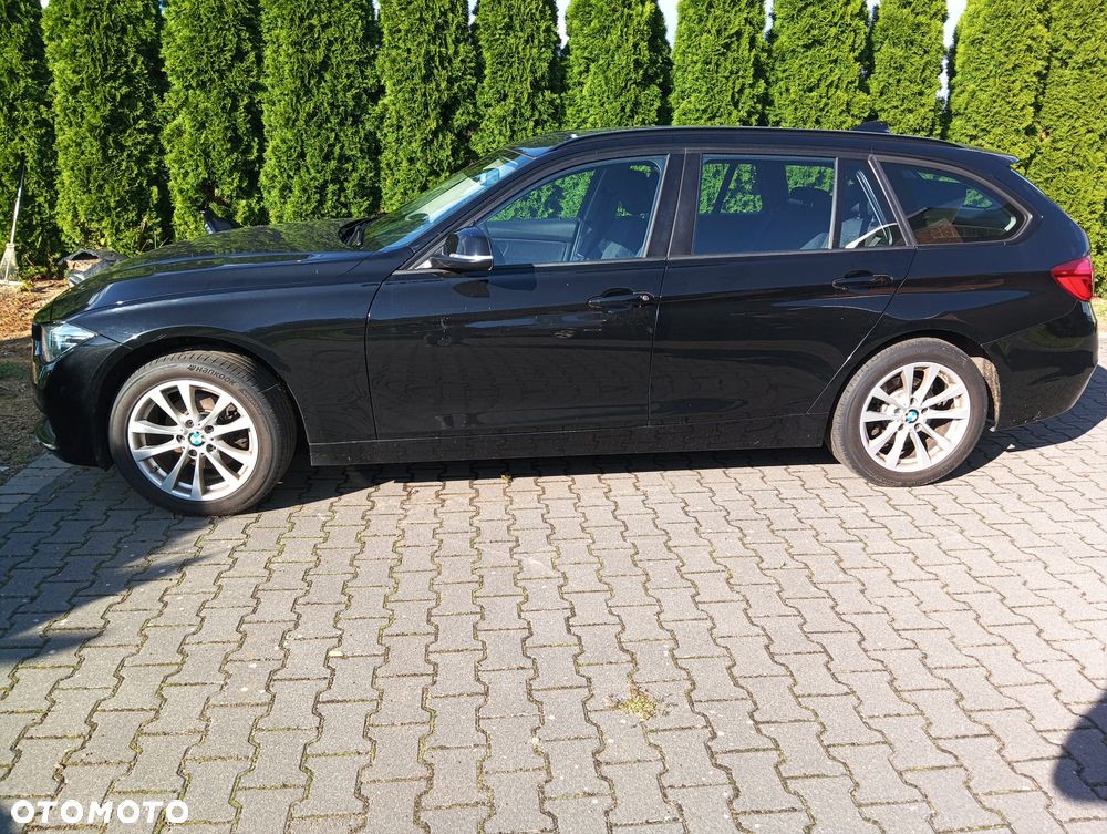 BMW Seria 3 318d - 10