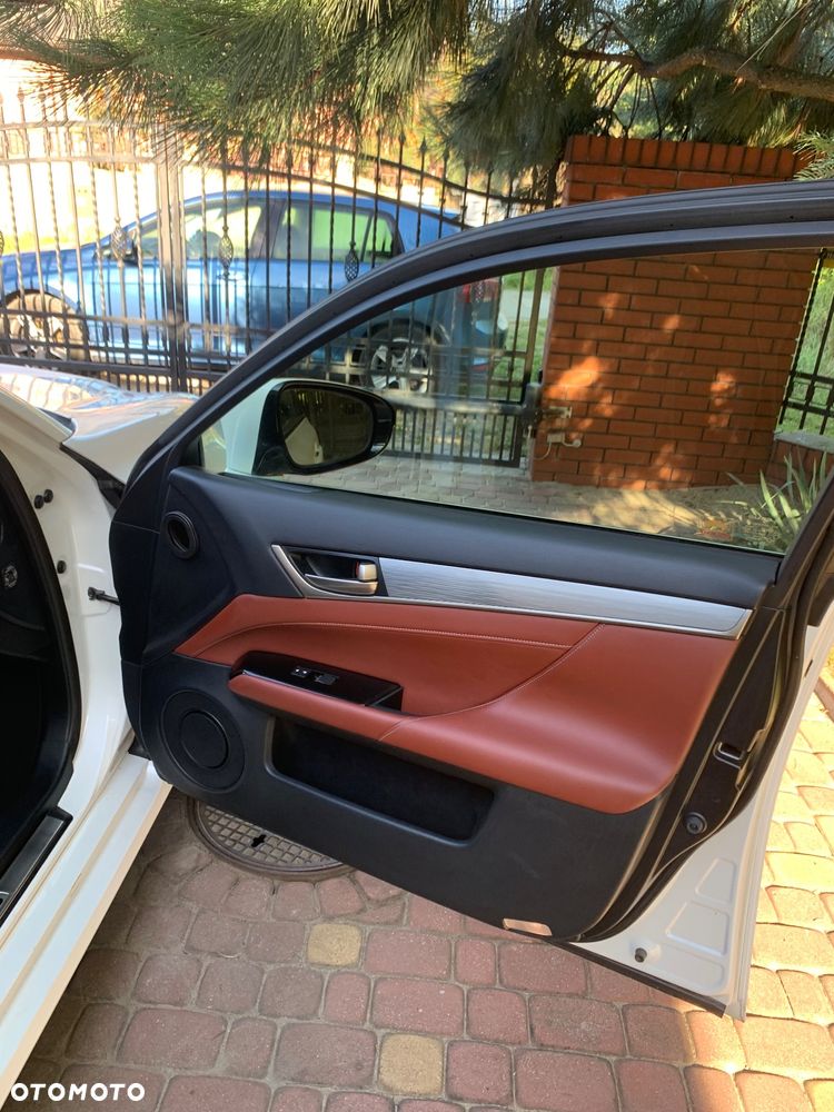 Lexus GS 450h F Sport - 10