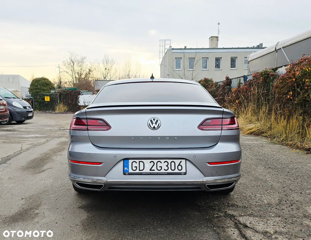 Volkswagen Arteon 2.0 TDI SCR R-Line DSG - 12