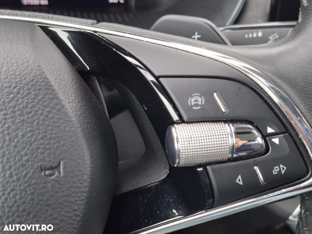 Skoda Octavia 2.0 TDI DSG 4X4 Style - 31