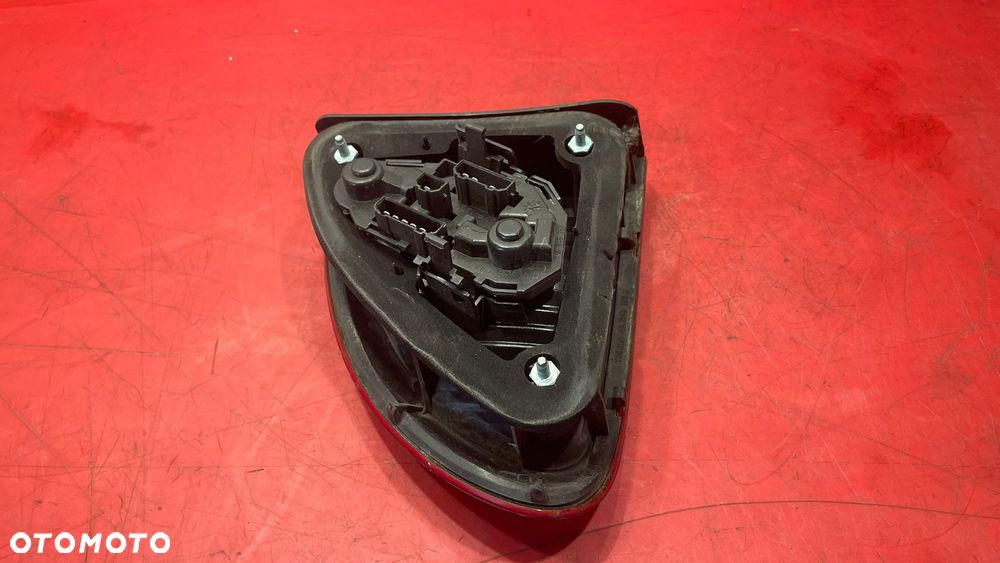 LAMPA PRAWY TYŁ SEAT LEON 1 - 4