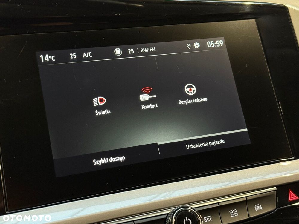 Opel Grandland 1.2 T Business Edition S&S - 34