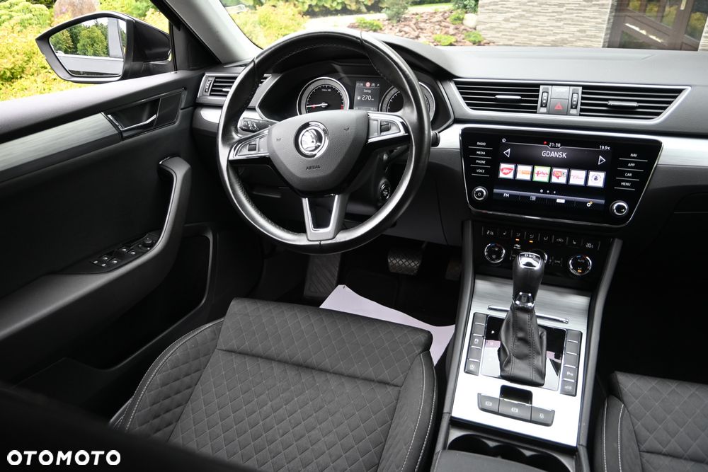 Skoda Superb 2.0 TDI SCR Sportline DSG - 18