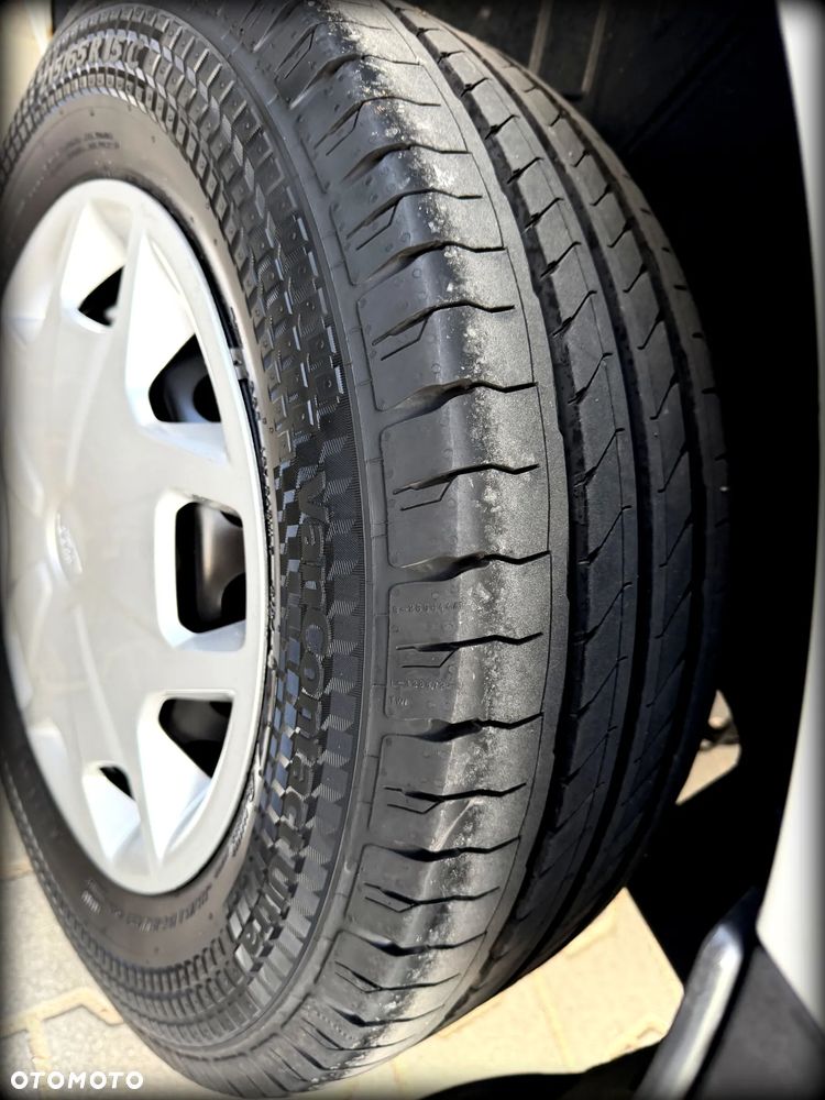 Ford TRANSIT CUSTOM - 24