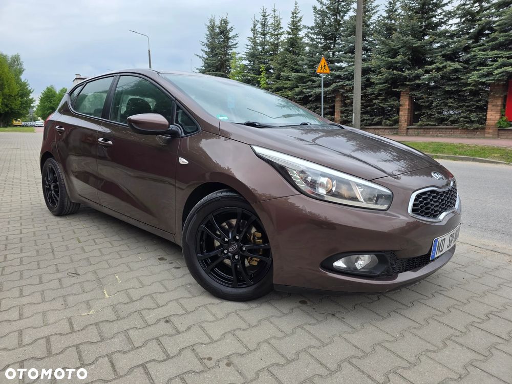 Kia Ceed 1.6 GDI L - 38