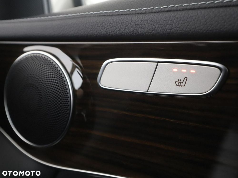 Mercedes-Benz GLC 300 de 4Matic 9G-TRONIC - 37