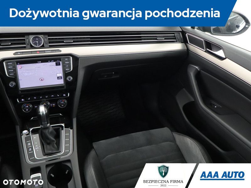 Volkswagen Passat Variant - 10