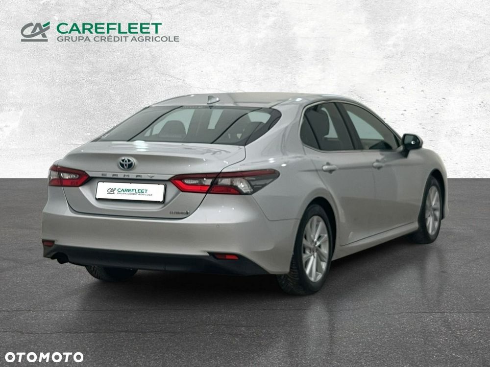 Toyota Camry - 5