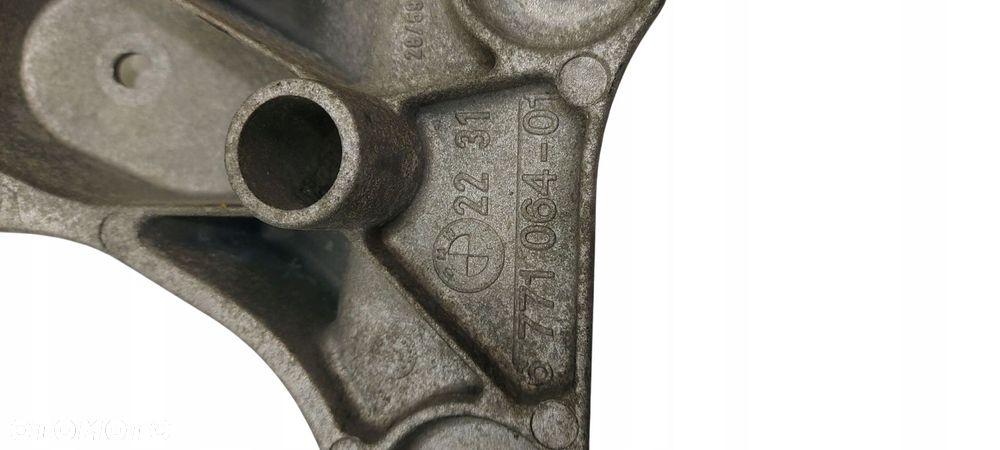 Bmw E81 E82 E87 E88 E90 X1 E84 Łapa Wspornik Podpora Skrzyni Biegów 6771064 - 3