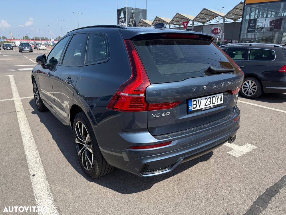 Volvo XC 60 B4 MHEV AT8 FWD R-Design - 3