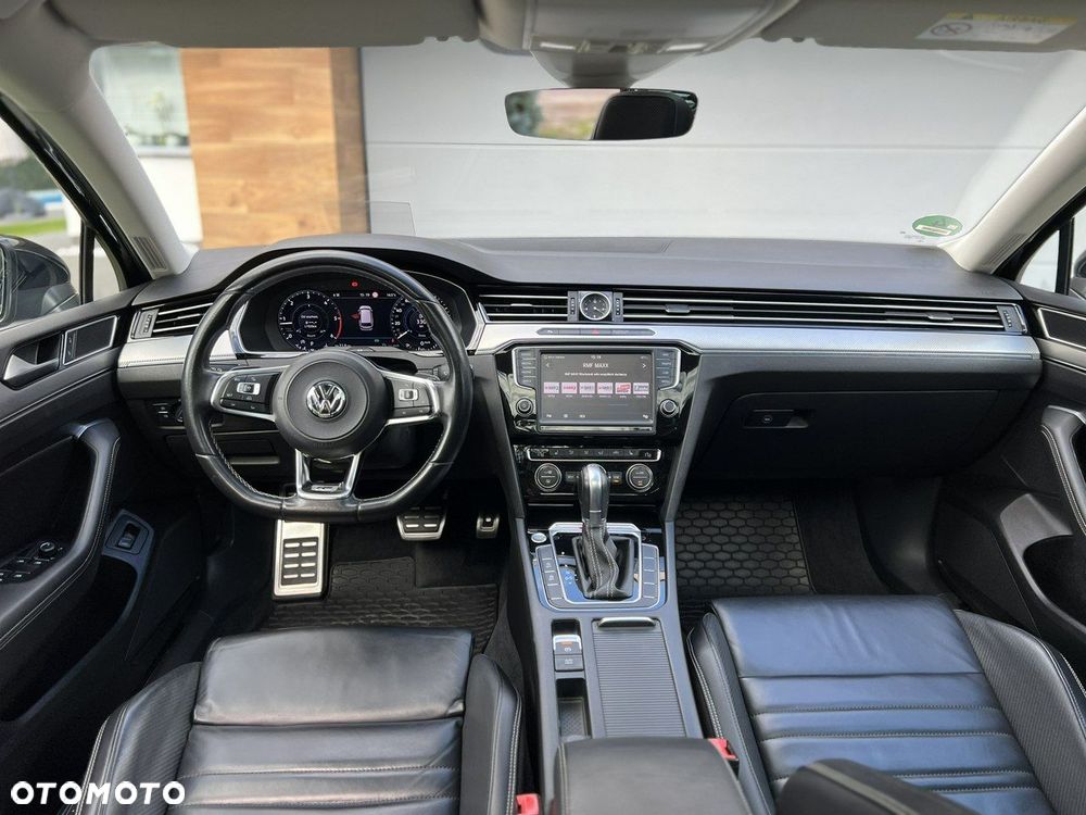 Volkswagen Passat - 8