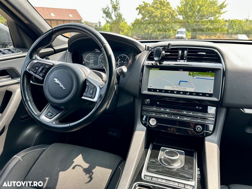 Jaguar F-Pace 20d AWD R-Sport - 10