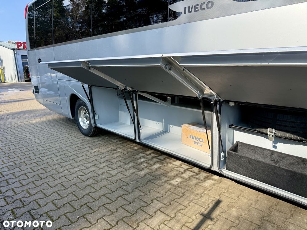 Iveco Daily 70C21 Turism Revolution ERENER 33+1+1 miejsc 2 X NOWY - 23
