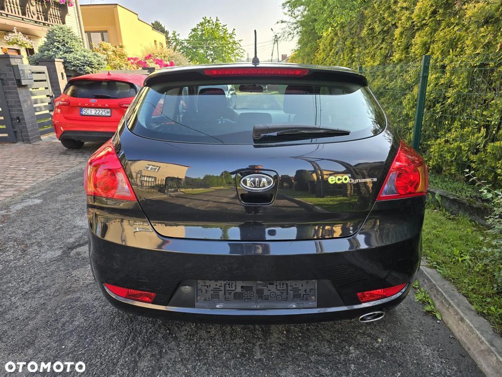 Kia ProCeed - 10