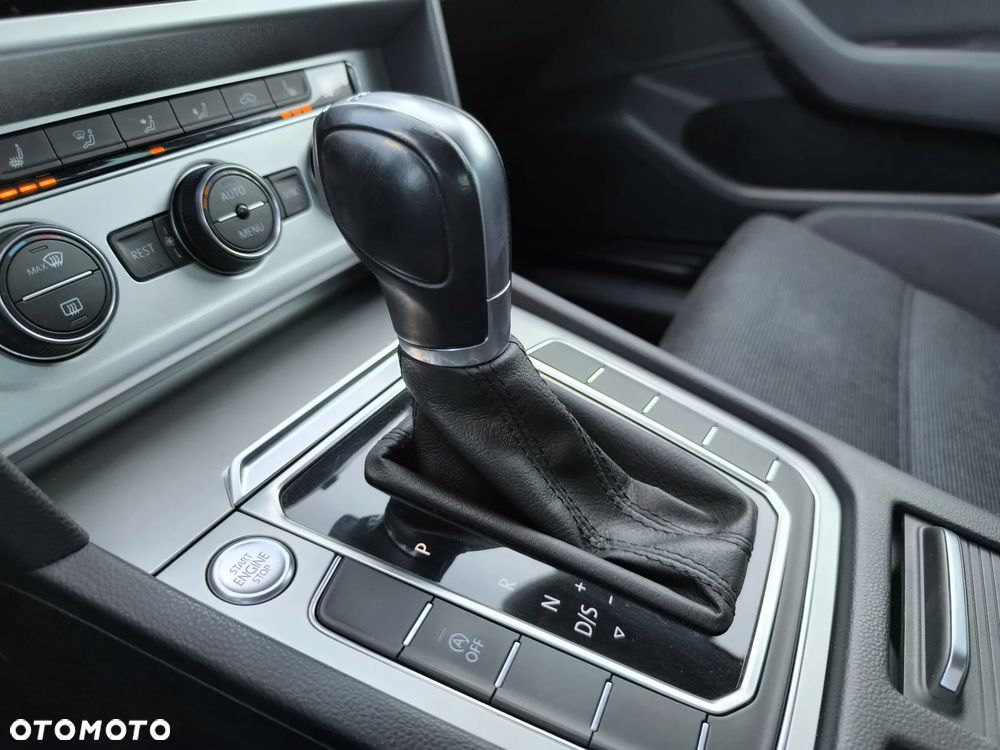 Volkswagen Passat 1.8 TSI BMT Comfortline DSG - 25