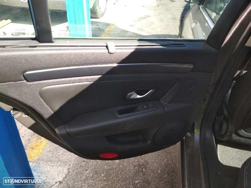 SISTEMA DE ÁUDIO RÁDIO CD RENAULT LAGUNA III BERLINA - 15