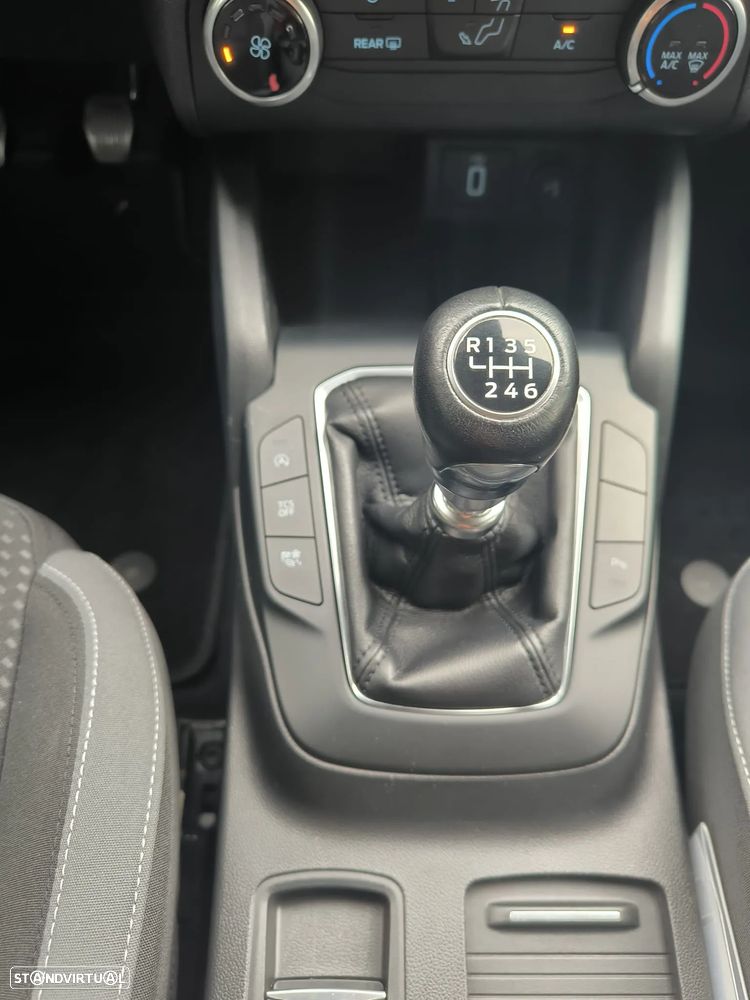 Ford Focus SW 1.5 TDCi EcoBlue Business - 15