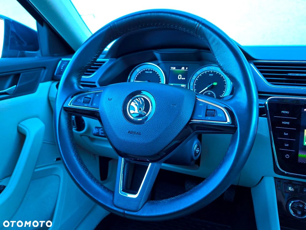 Skoda Superb 2.0 TDI DSG L&K - 35