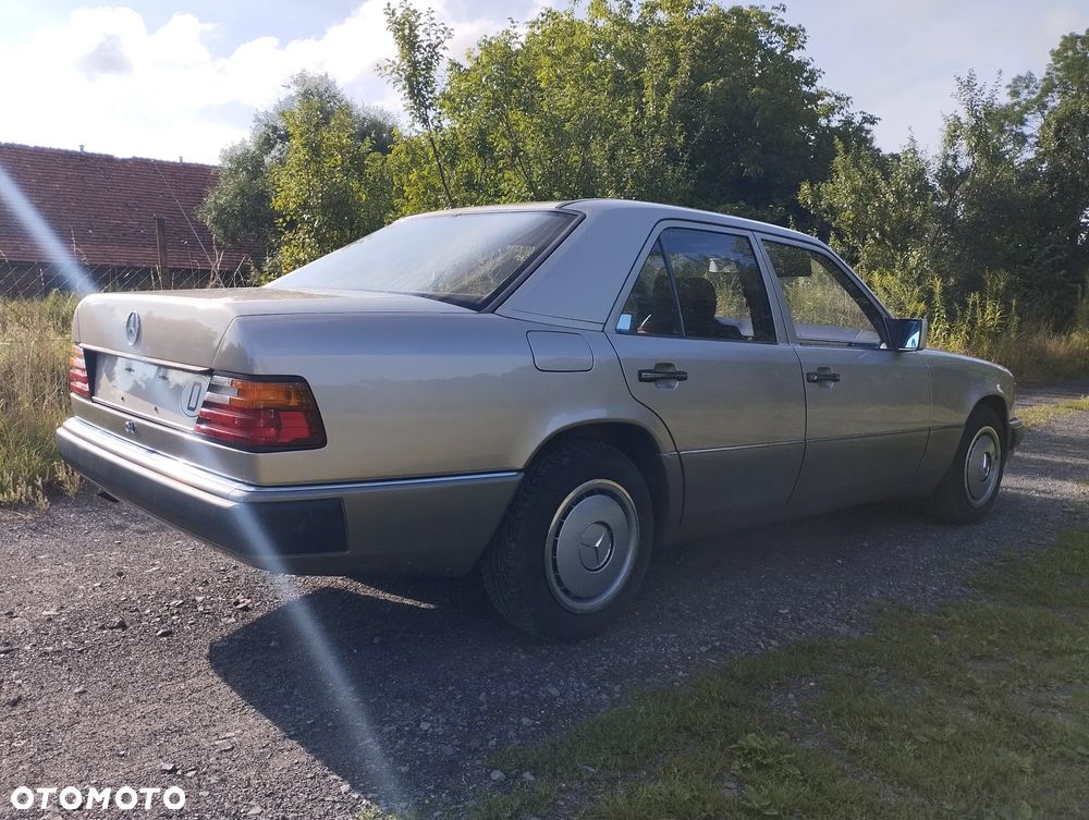 Mercedes-Benz W124 (1984-1993) - 3