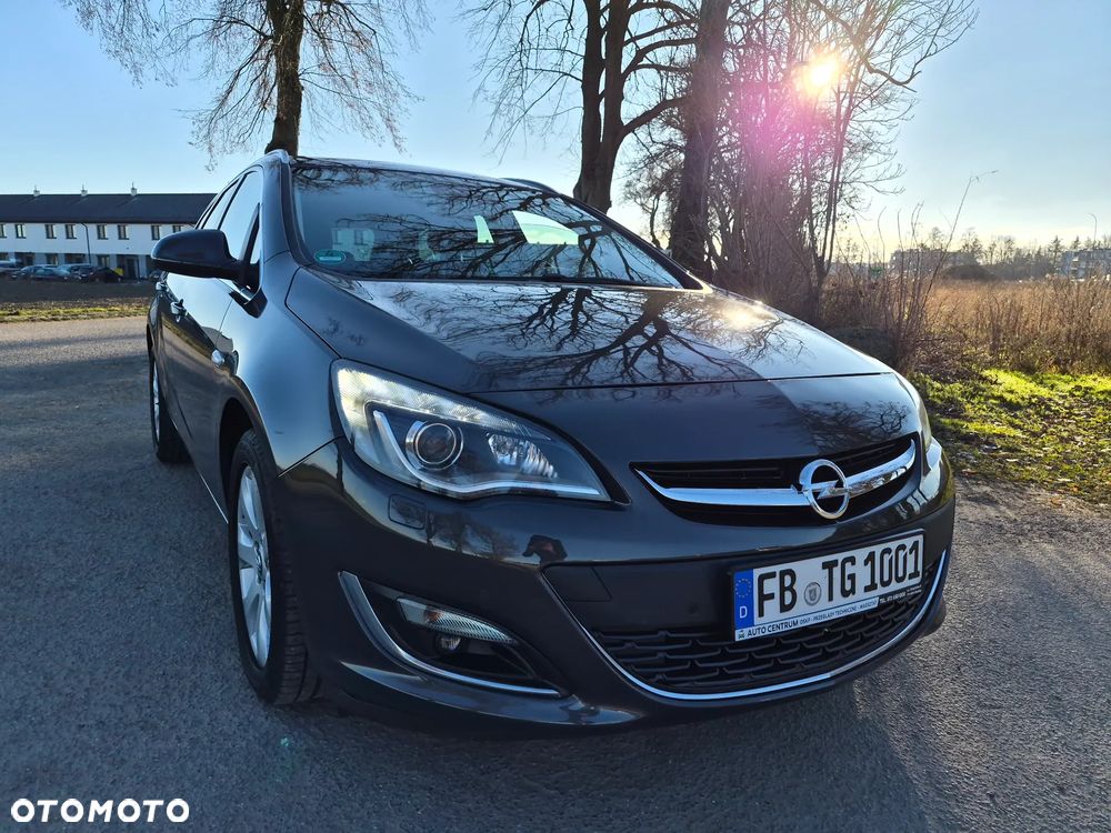 Opel Astra 2.0 CDTI ecoFLEX Start/Stop Exklusiv - 2