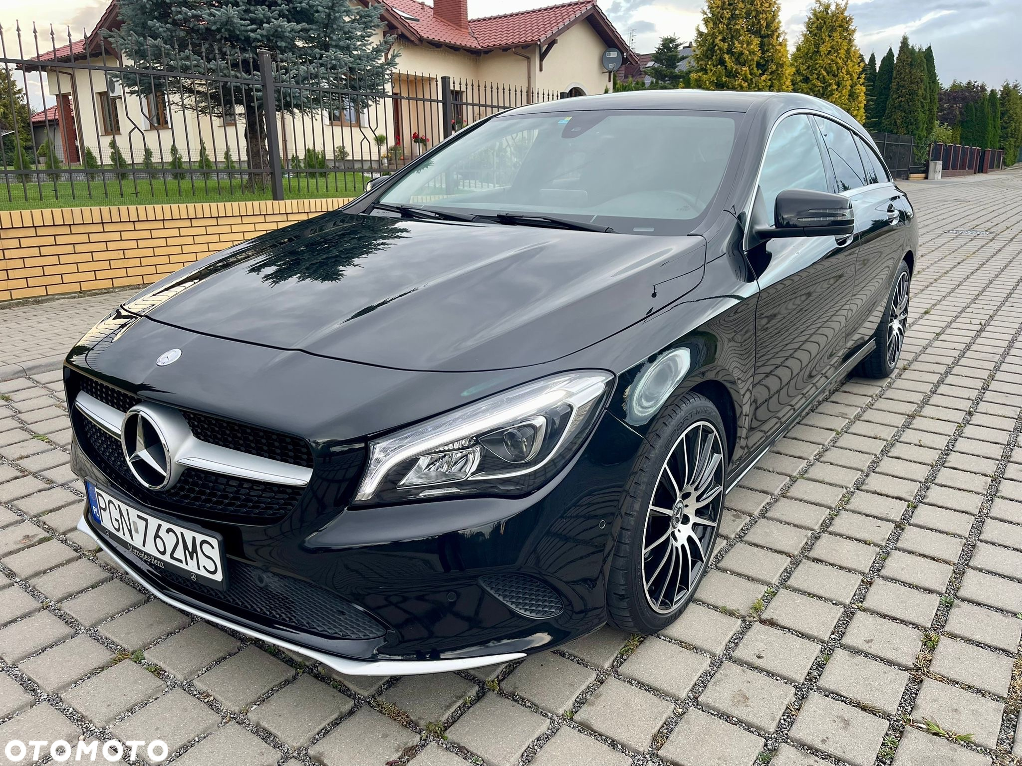 Mercedes-Benz CLA - 2