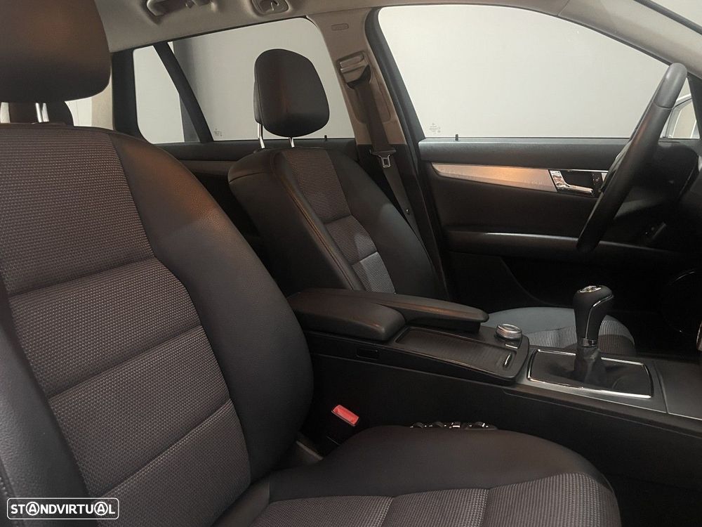 Mercedes-Benz C 220 CDi Avantgarde BlueEfficiency - 27