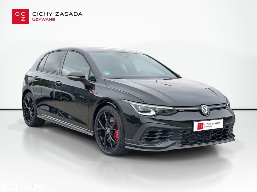 Volkswagen Golf - 8