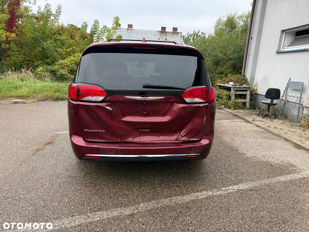 Chrysler Pacifica - 9