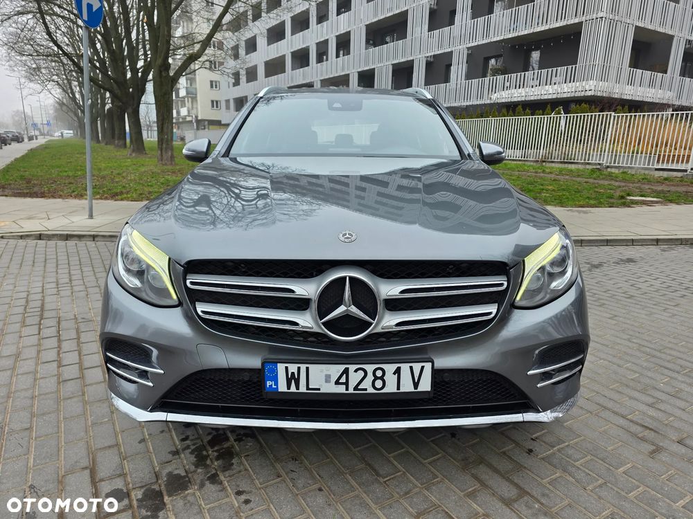 Mercedes-Benz GLC 250 4Matic 9G-TRONIC AMG Line - 2