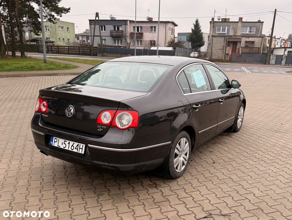 Volkswagen Passat 2.0 TDI Comfortline - 6