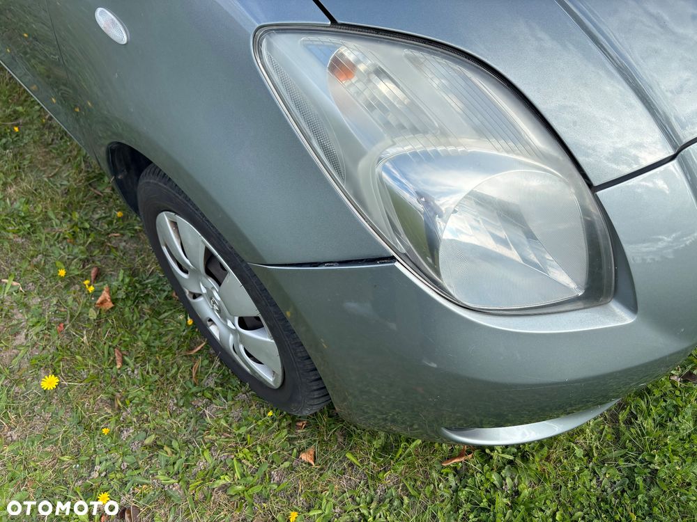 Toyota Yaris - 23