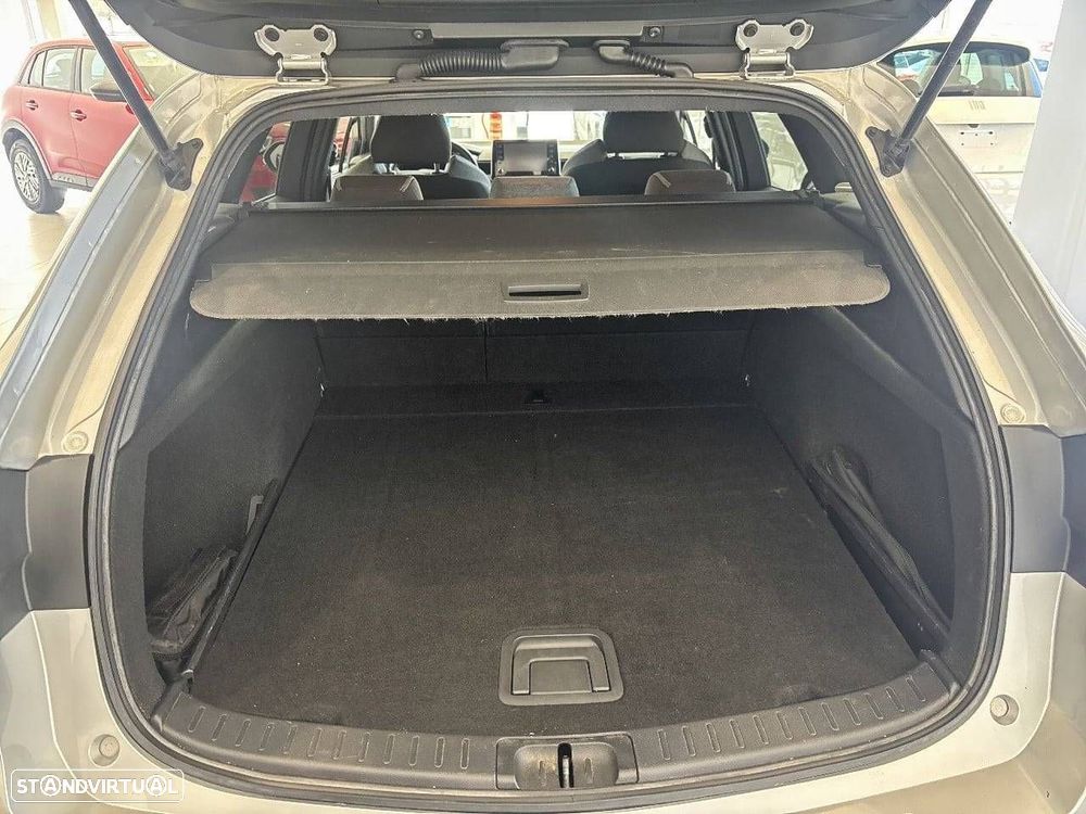 Toyota Corolla Touring Sports 1.8 Hybrid Trek - 6