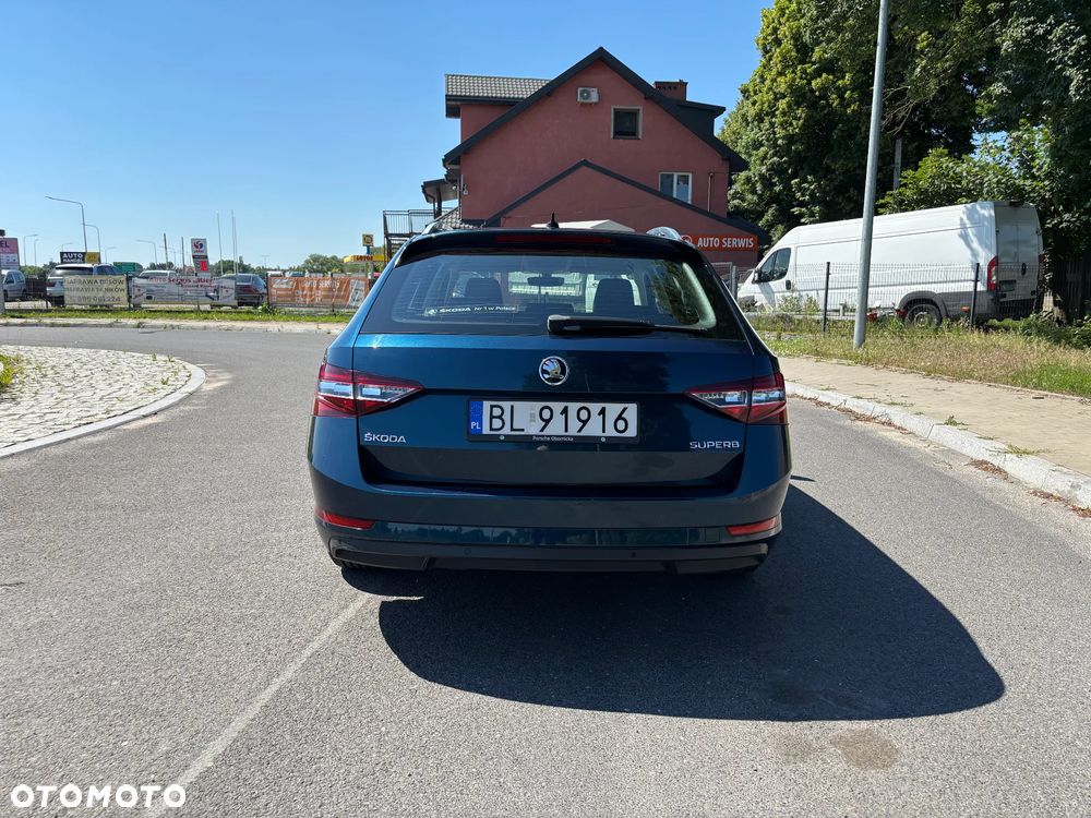 Skoda Superb 2.0 TDI Ambition - 9