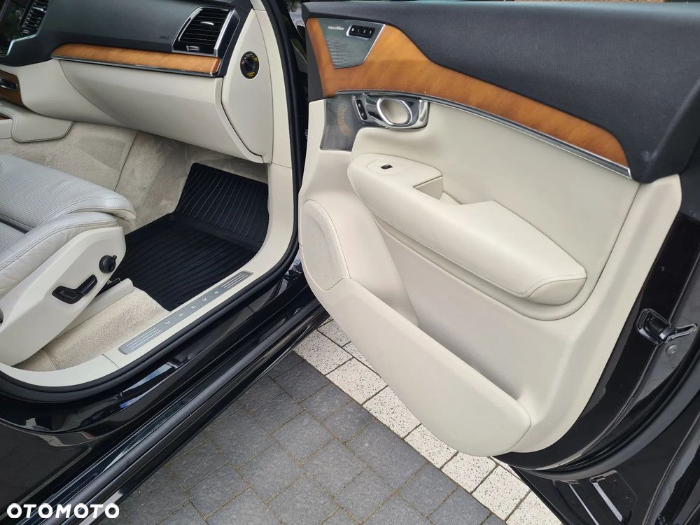 Volvo XC 90 D5 AWD Inscription 7os - 13