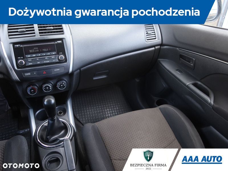 Mitsubishi ASX - 10