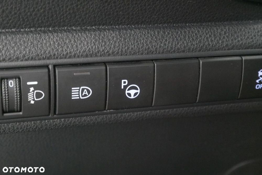 Toyota Corolla 1.8 Hybrid Comfort - 19
