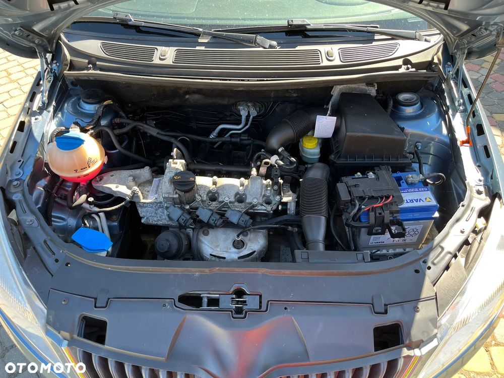 Skoda Fabia 1.2 HTP - 14