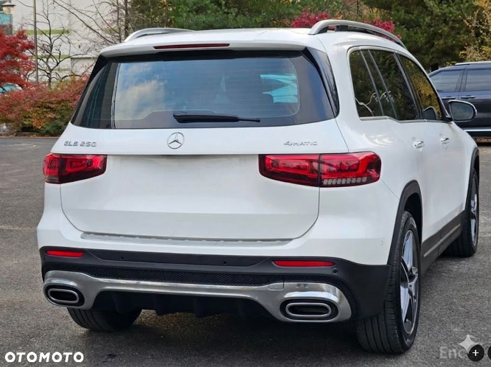 Mercedes-Benz GLB 250 4Matic 8G-DCT AMG Line - 7