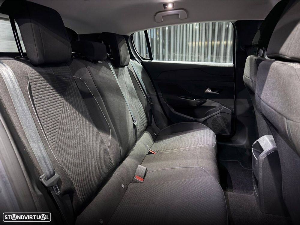 Peugeot 308 1.2 PureTech Allure Pack EAT8 - 33