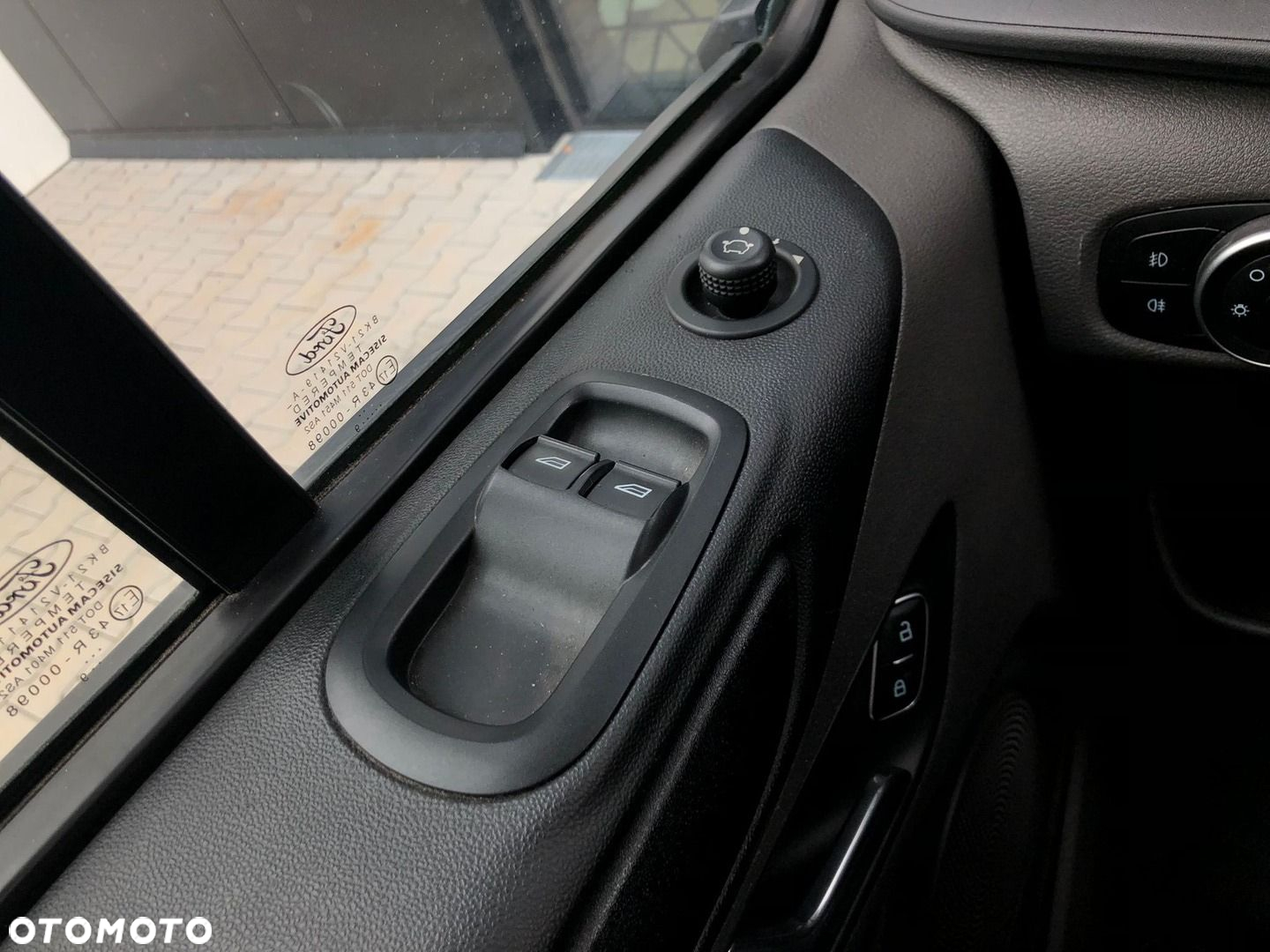 Ford Tourneo Custom 2.0 EcoBlue L2 Trend - 31