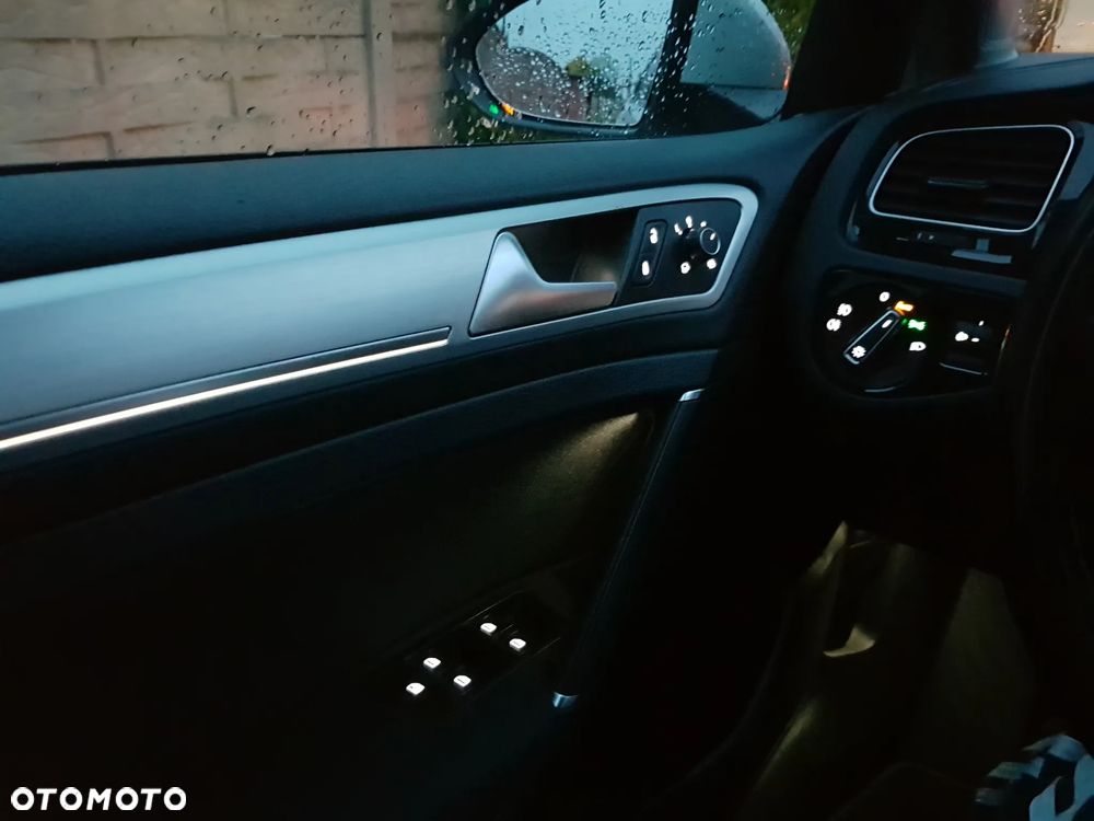Volkswagen Golf - 23