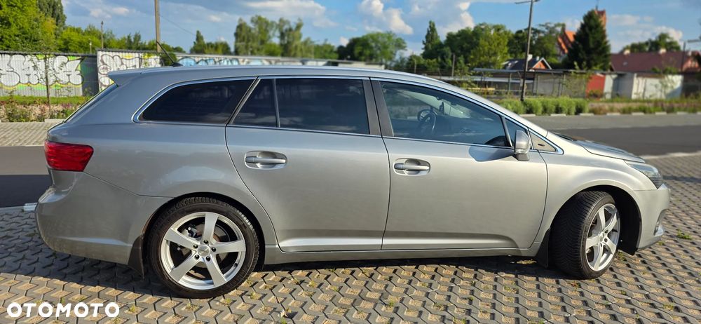 Toyota Avensis - 5