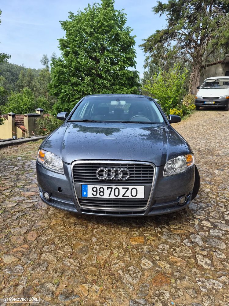 Audi A4 2.0 TDI Advance - 1