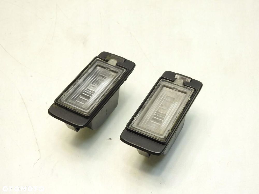 LAMPKA OŚWIETLENIE TABLICY REJESTRACYJNEJ OPEL ASTRA J LIFT KOMBI 13578958 - 7