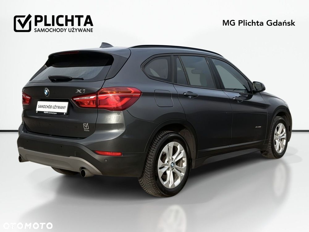 BMW X1 xDrive20i Advantage - 5