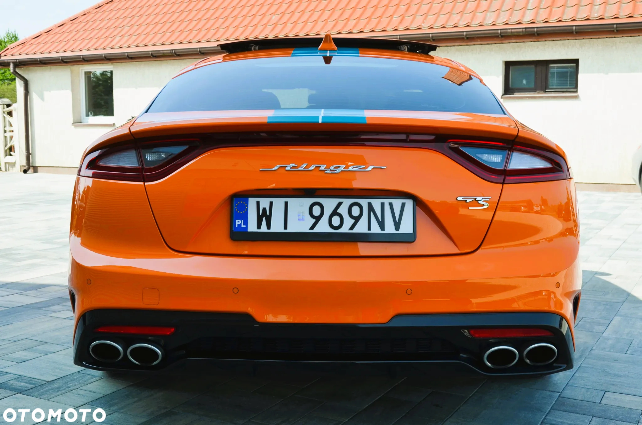 Kia Stinger - 10